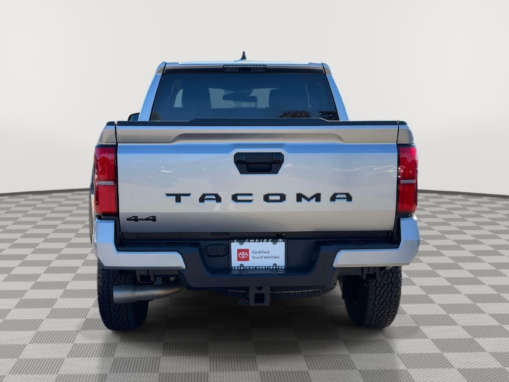 Used 2025 Toyota Tacoma TRD Off-Road AWD/4WD image 4