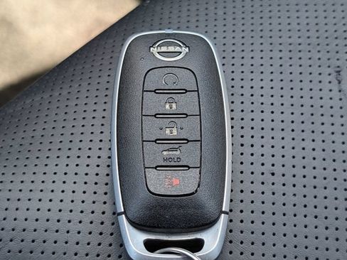 Used 2023 Nissan Rogue Platinum w/ Platinum Premium Package FWD image 33