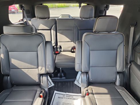 Certified 2024 Chevrolet Tahoe Premier w/ Premium Package AWD/4WD image 23