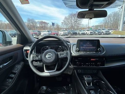 Used 2021 Nissan Rogue SV AWD/4WD image 18
