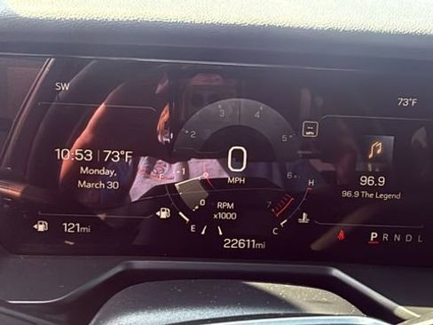 Used 2025 GMC Acadia Elevation FWD image 15