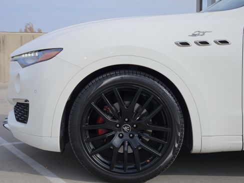 Used 2022 Maserati Levante GT image 13