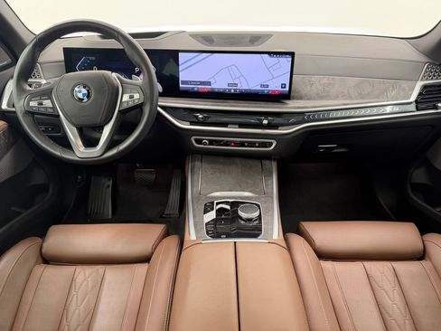 Used 2025 BMW X5 xDrive40i w/ Climate Comfort Package image 17