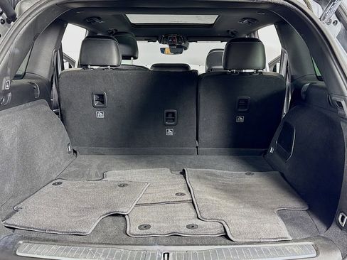 Used 2022 Jeep Grand Cherokee Overland w/ MOPAR Finishing Package AWD/4WD image 31