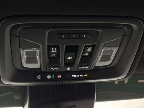 New 2026 GMC Sierra 1500 AT4 w/ AT4 Premium Package AWD/4WD image 33