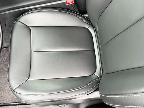 New 2025 Jeep Grand Cherokee Limited w/ Black Appearance Package image 28