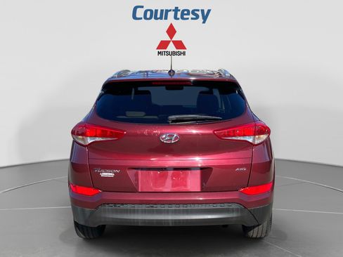 Used 2017 Hyundai Tucson SE w/ SE Popular Package 02 AWD/4WD image 4