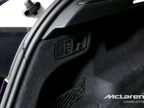 Used 2019 Lamborghini Urus image 24