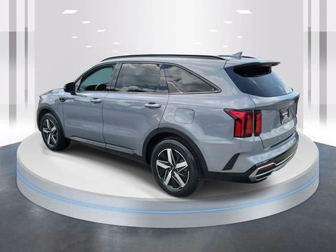 Used 2022 Kia Sorento S w/ Panoramic Sunroof Package image 4