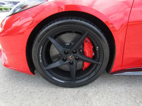 Used 2025 Chevrolet Corvette E-Ray w/ Stealth Interior Trim Package AWD/4WD image 28