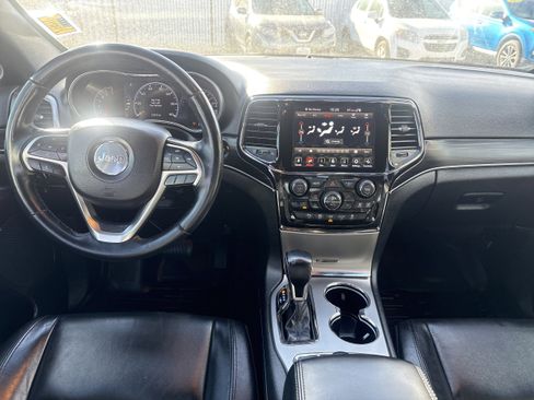 Used 2022 Jeep Grand Cherokee Limited image 9
