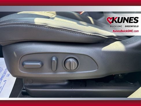 Used 2023 Buick Encore GX Preferred w/ Cold Weather Comfort Package AWD/4WD image 17