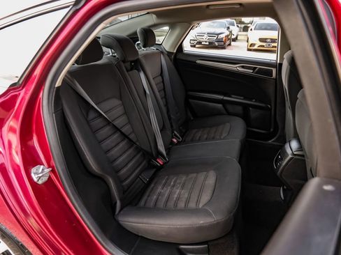 Used 2018 Ford Fusion SE w/ Fusion SE Technology Package image 32