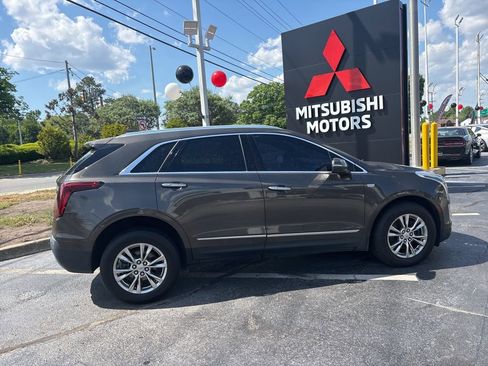 Used 2020 Cadillac XT5 Premium Luxury FWD image 2