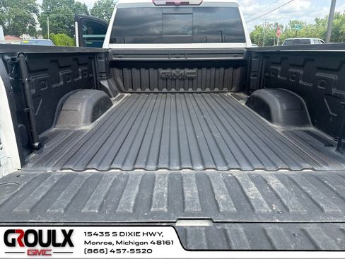 Used 2025 GMC Sierra 2500 SLT w/ SLT Premium Package AWD/4WD image 23