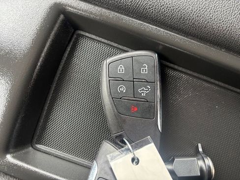 Used 2024 GMC Sierra 1500 Elevation image 19