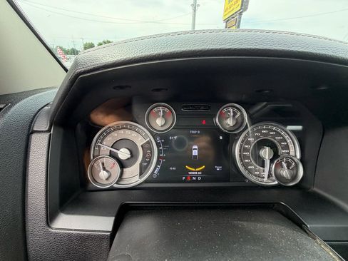 Used 2014 RAM 2500 Limited AWD/4WD image 19