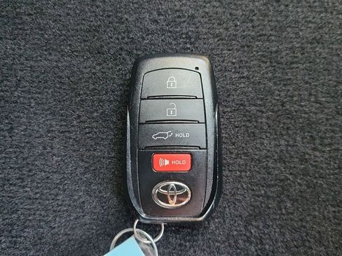 Used 2025 Toyota Grand Highlander AWD image 29
