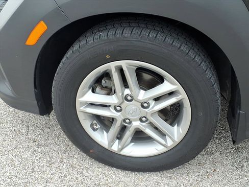 Used 2022 Hyundai Kona SE FWD image 18