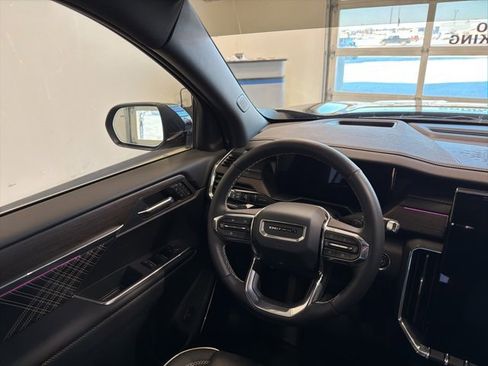 Used 2025 GMC Acadia Denali w/ LPO, Cargo Package image 31