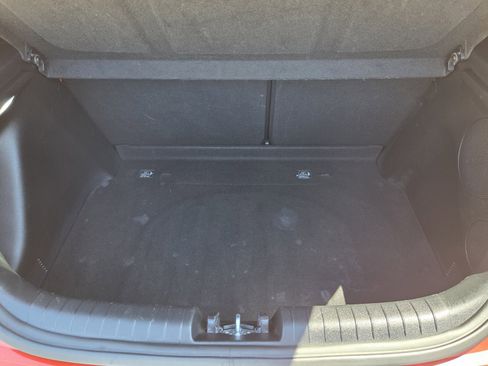 Used 2019 Hyundai Veloster Turbo R-Spec image 8