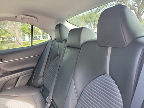 Used 2024 Toyota Camry SE w/ Convenience Package FWD image 12
