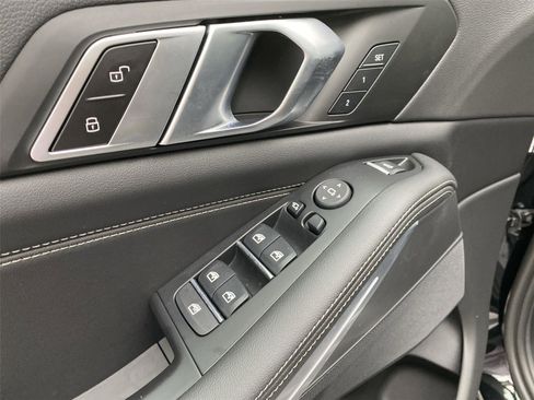 Used 2023 BMW X5 xDrive40i w/ Climate Comfort Package image 44