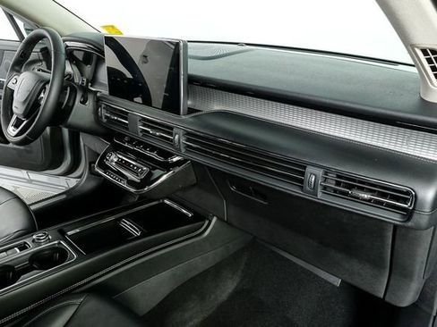 Used 2024 Lincoln Corsair FWD w/ Equipment Group 101A image 22