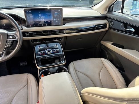 Used 2022 Lincoln Nautilus Reserve w/ Equipment Group 201A image 31