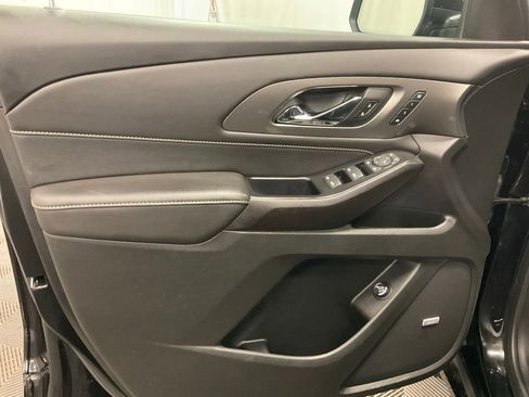 Used 2023 Chevrolet Traverse Premier w/ LPO, Floor Liner Package AWD/4WD image 8