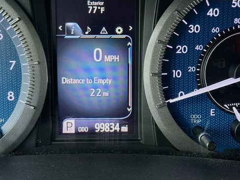 Used 2017 Toyota Sienna XLE image 8