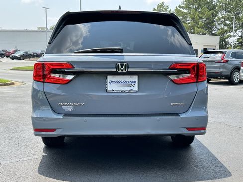 Used 2023 Honda Odyssey Touring image 9