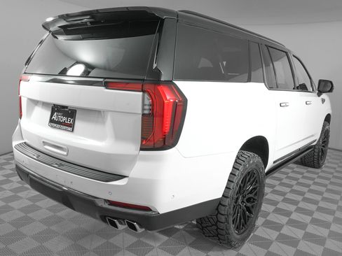 Used 2026 GMC Yukon XL Denali Ultimate w/ LPO, Floor Liner Package AWD/4WD image 4