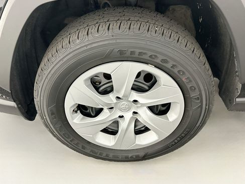 Used 2025 Toyota RAV4 LE AWD/4WD image 11