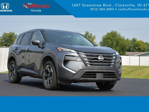 Used 2025 Nissan Rogue SV AWD/4WD image 1