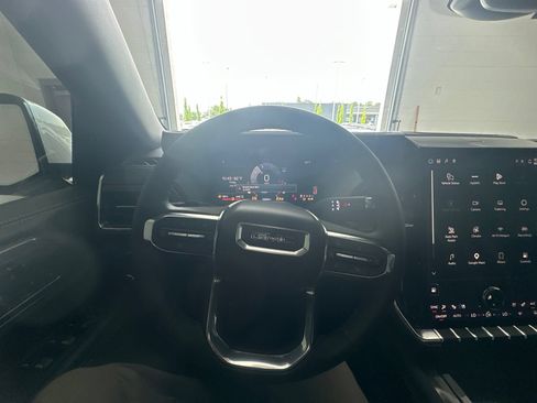 Used 2025 GMC Yukon Elevation w/ Technology Package AWD/4WD image 29