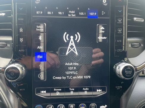 Used 2019 RAM 2500 Limited image 10