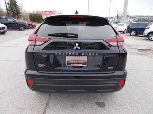 Used 2024 Mitsubishi Eclipse Cross LE image 6