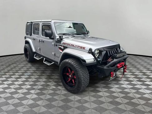 Used 2018 Jeep Wrangler Unlimited Sahara AWD/4WD image 1