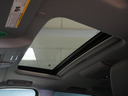 Used 2018 Chevrolet Tahoe Premier image 4