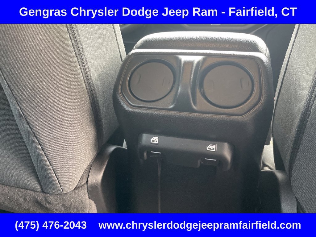 Used 2024 Jeep Wrangler Unlimited w/ Convenience Group AWD/4WD image 31