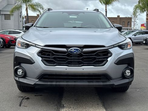 Used 2024 Subaru Crosstrek 2.0i Premium image 3