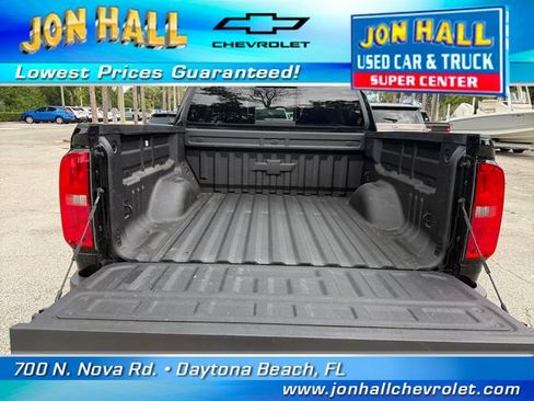 Used 2022 Chevrolet Colorado LT w/ Trail Boss Package AWD/4WD image 9