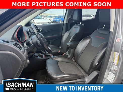 Used 2020 Jeep Compass Trailhawk AWD/4WD image 6