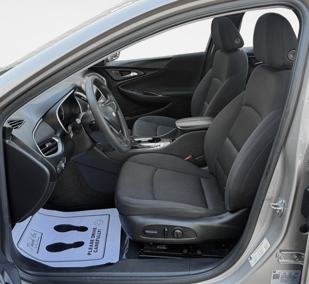 Used 2023 Chevrolet Malibu LT w/ Driver Confidence Package FWD image 12