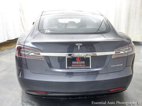 Used 2020 Tesla Model S Long Range Plus image 7
