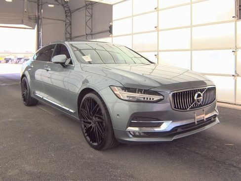 Used 2018 Volvo S90 T6 Inscription w/ Convenience Package image 3
