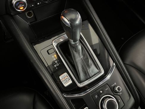 Used 2018 MAZDA CX-5 Touring w/ Preferred Equipment Package image 15