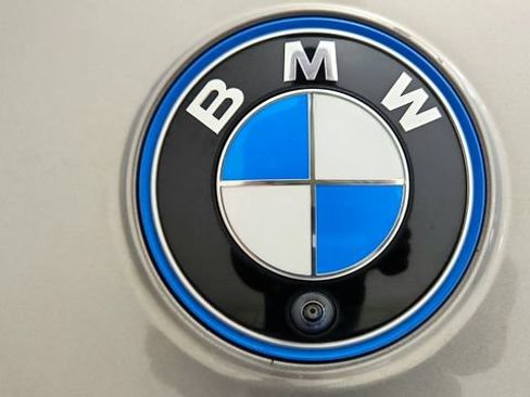 Used 2024 BMW iX xDrive50 w/ Premium Package AWD/4WD image 34