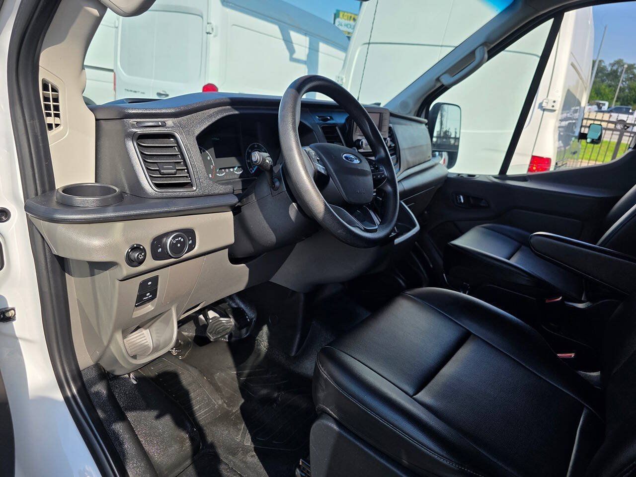 Used 2023 Ford Transit 250 Medium Roof w/ Load Area Protection Package RWD image 18